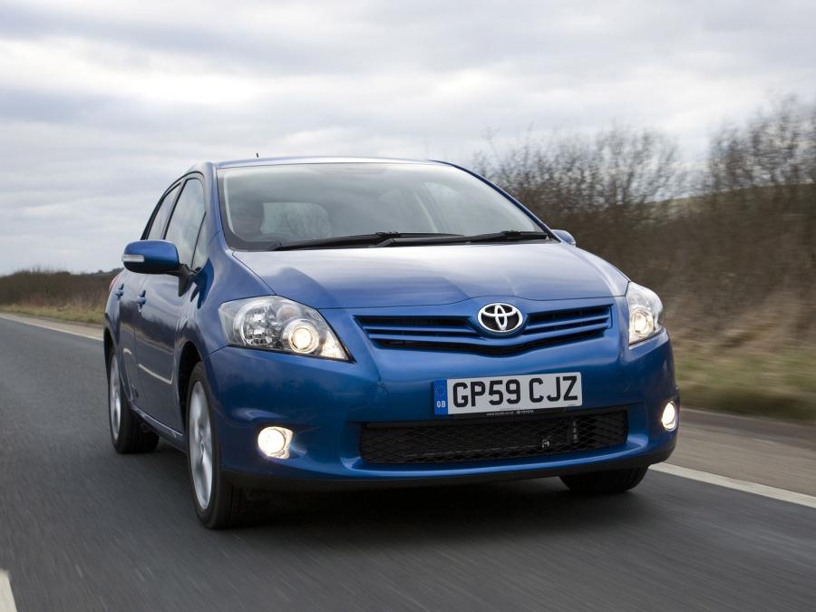  Toyota Auris 5-Door 2010 года  (UK) (фото 26 из 59)